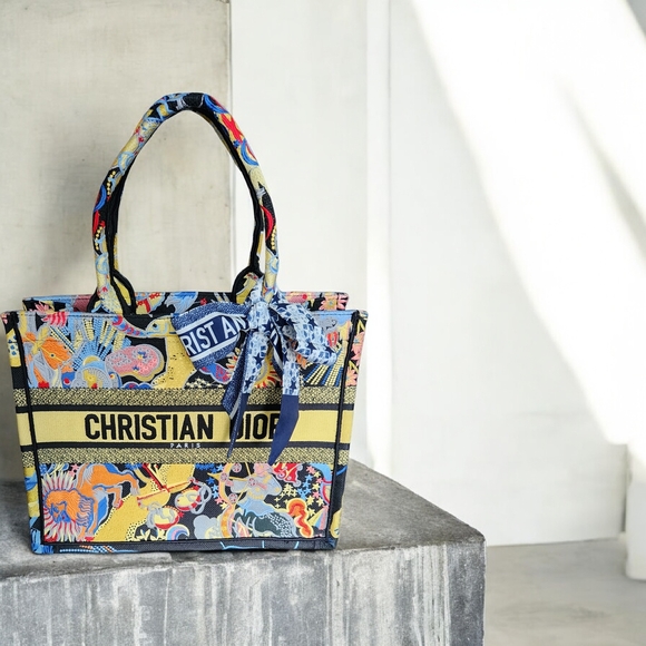 GWP Handbags - Vibrant Patterned Tote Bag (GWP)